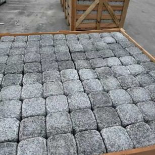 三亚 园林景观滚石