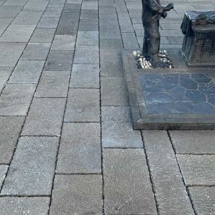 三亚仿古石铺装效果