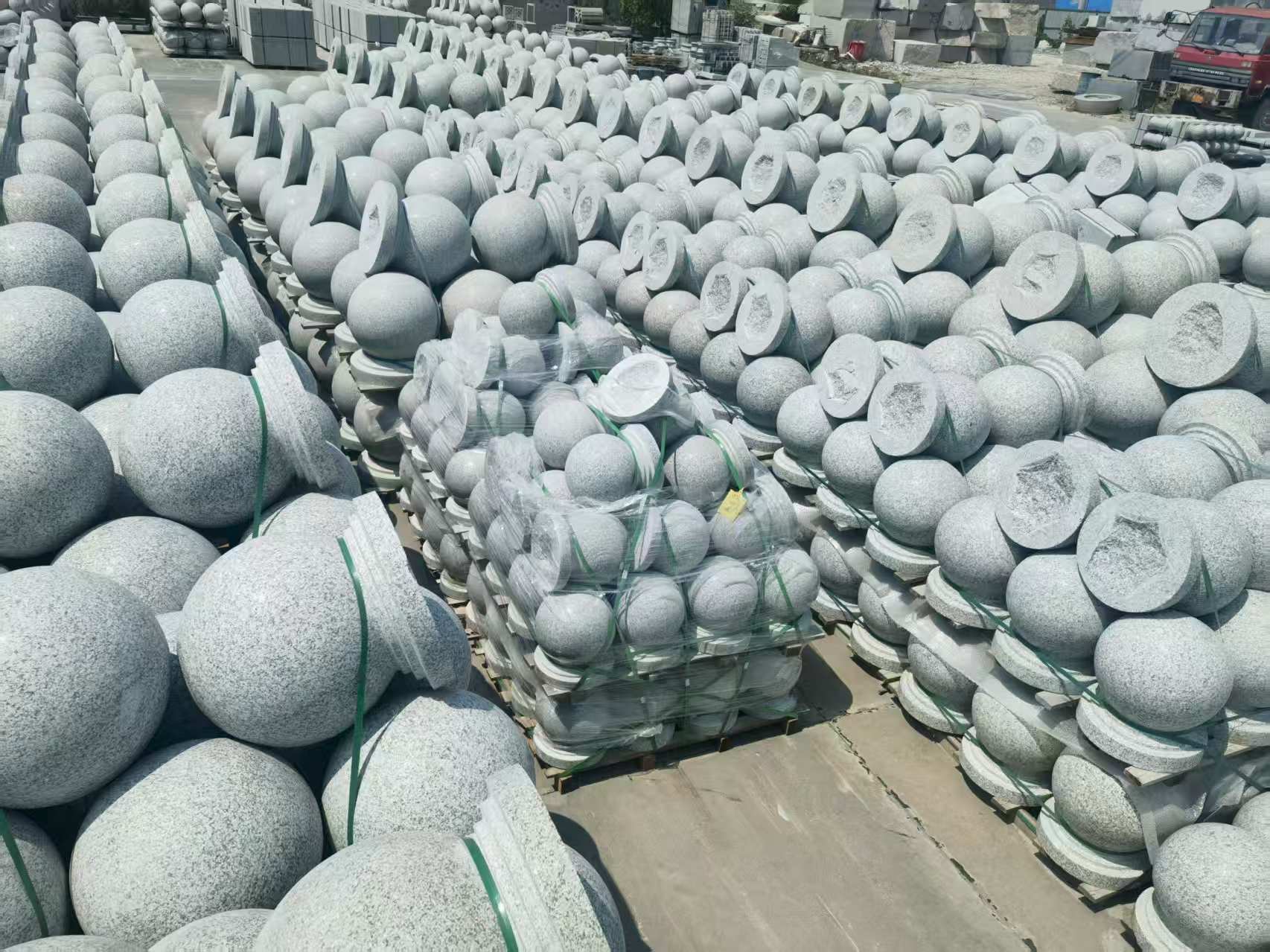 三亚 花岗岩实心圆球，石球，挡车球，挡车石，车止石，路障石。