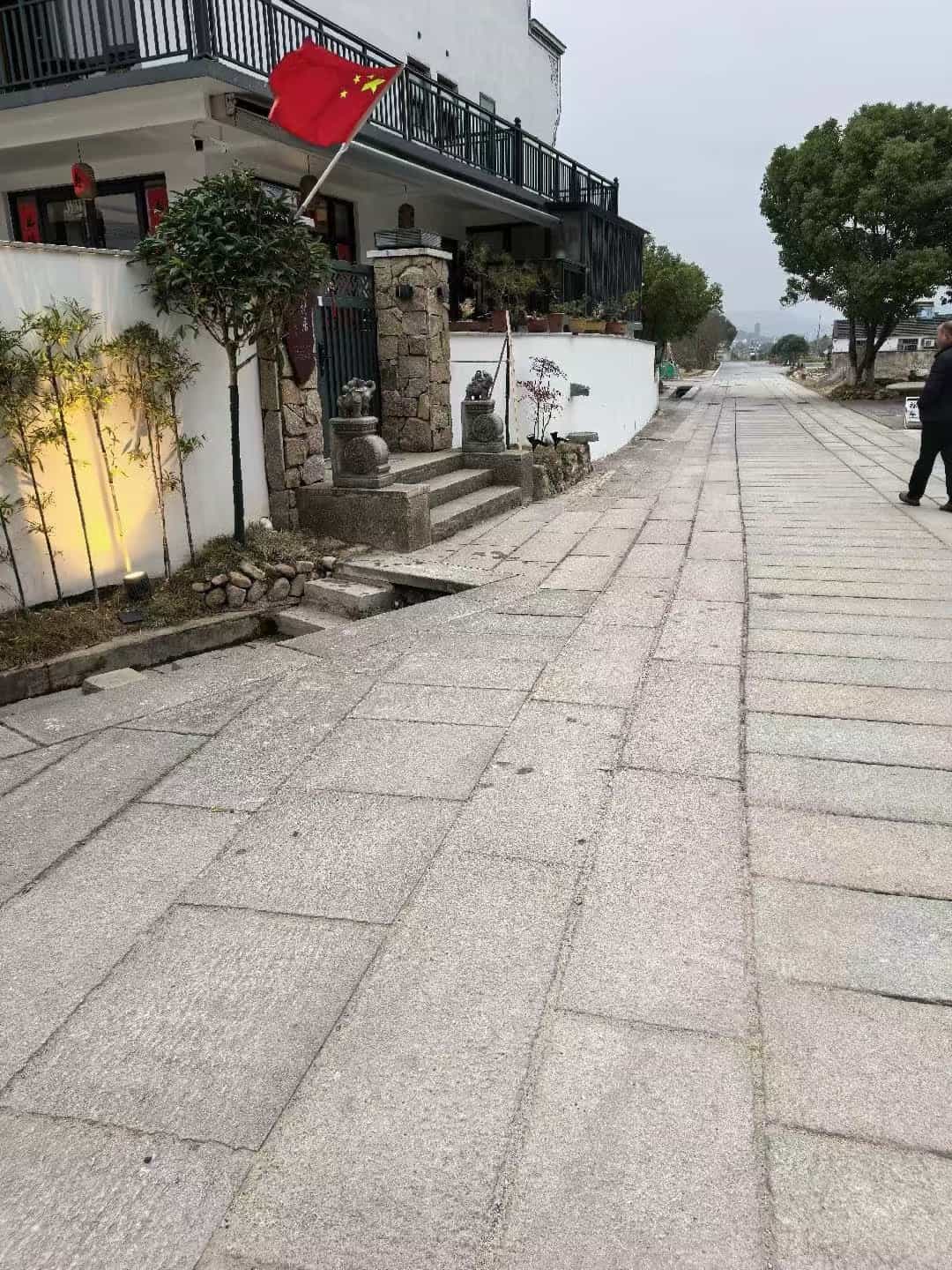 三亚仿古石铺装效果