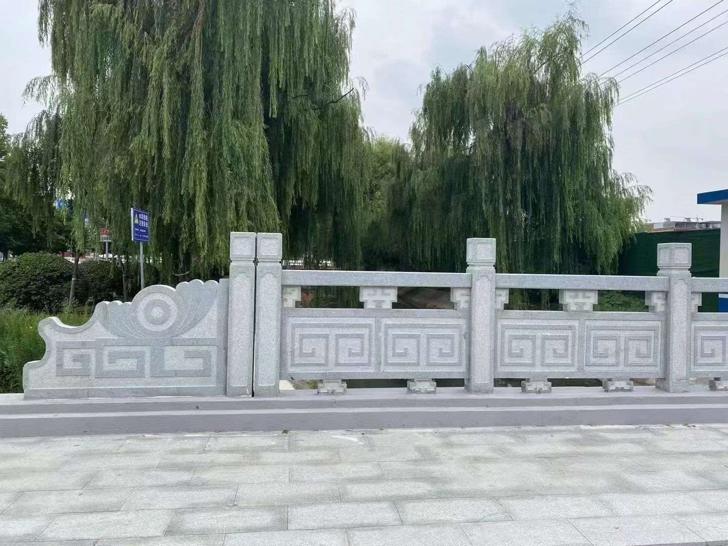 三亚 芝麻灰桥栏杆、河道栏杆安装效果