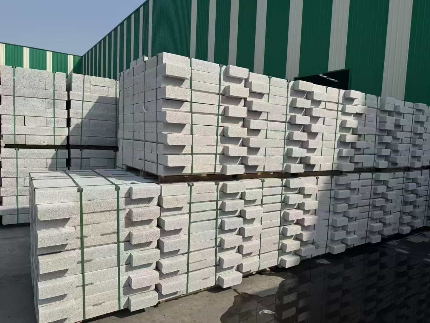 三亚芝麻白路沿石