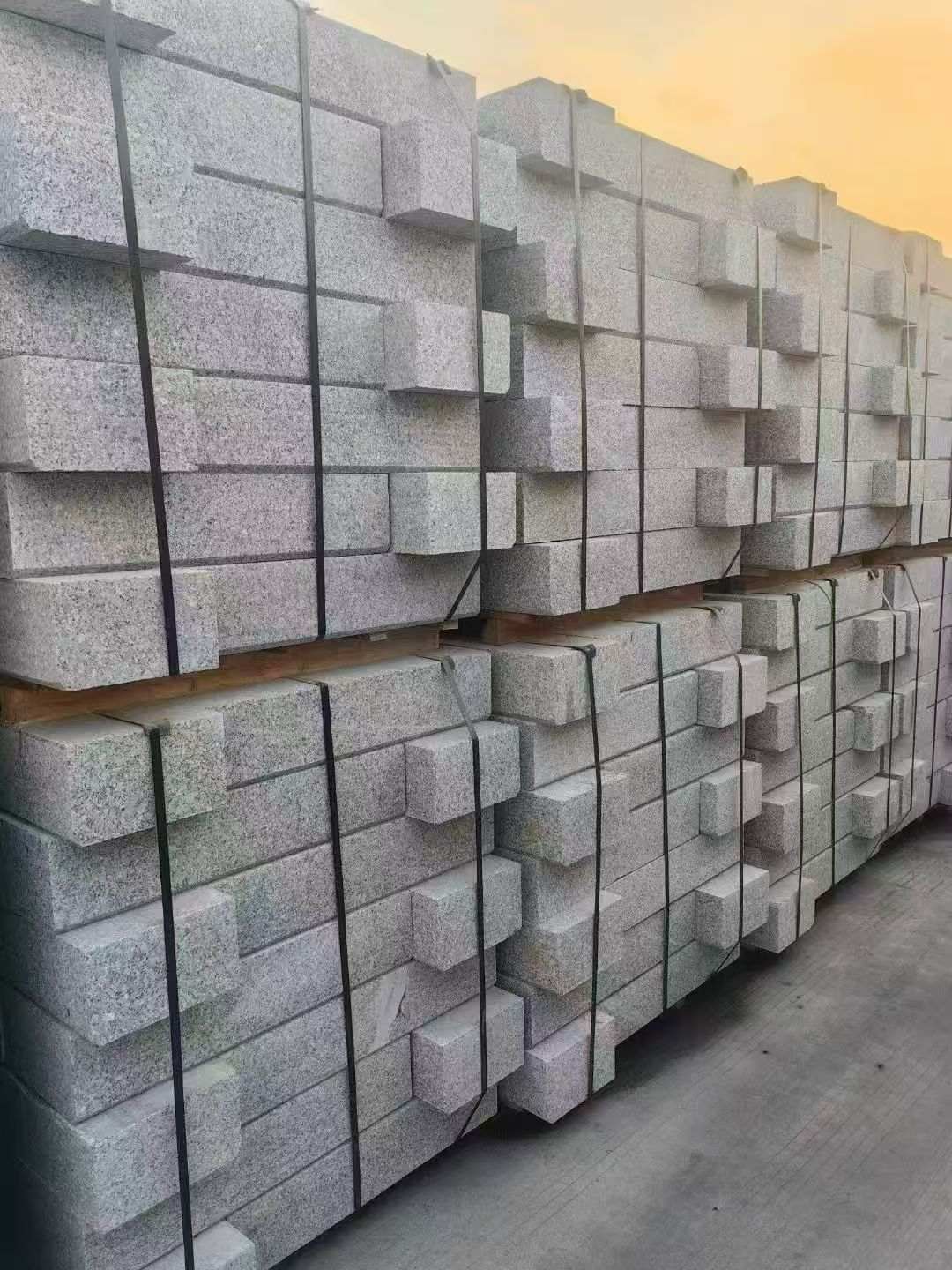 三亚 芝麻白路沿石